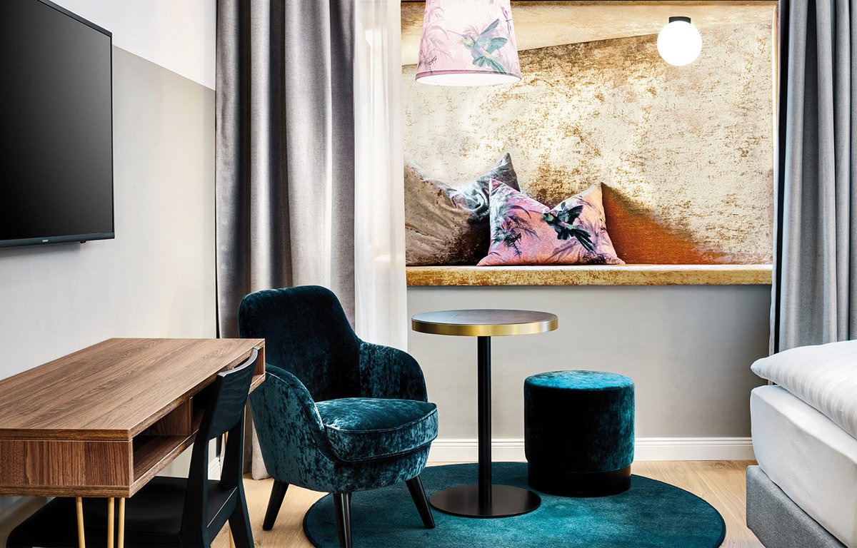 STAGE 12 - HOTEL BY PENZ 城市酒店品牌vi設計，vi設計，品牌vi設計，城市酒店vi設計，酒店圖形設計，酒店品牌vi，品牌vi設計和圖形設計，深圳vi設計，左右格局